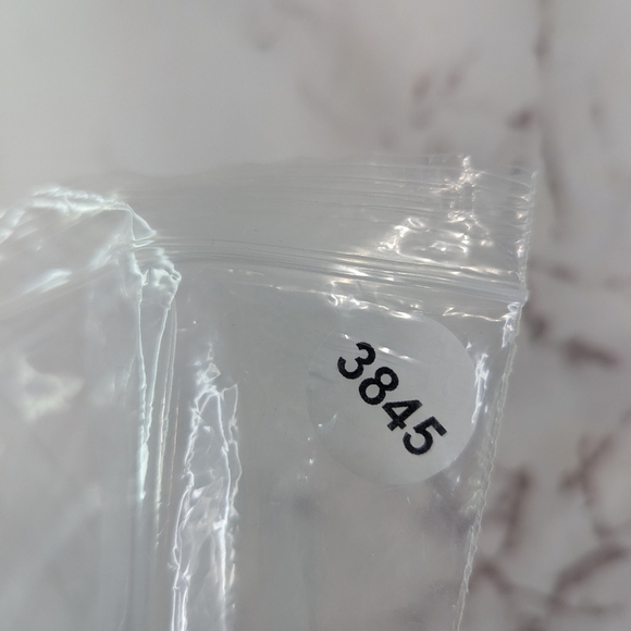 BKE Jeans Mens 38 X 31 Carter Straight Light Wash Distressed Destroyed Flawed - Picture 15 of 15